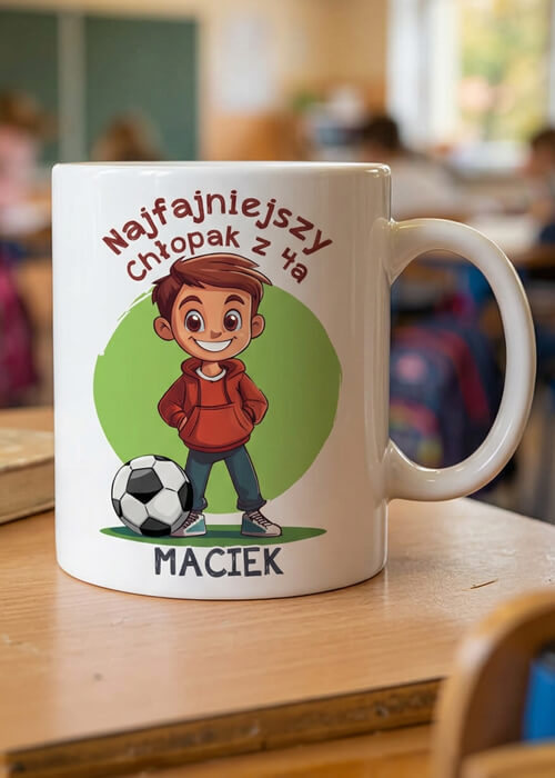 Chłopak z piłka nożną