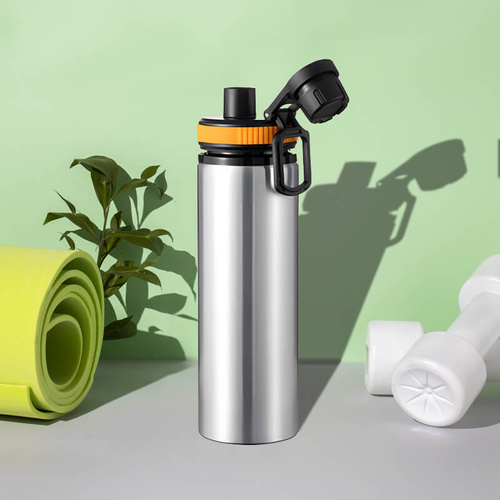 Srebrny bidon 850 ml - z rączką i zamykanym ustnikiem - z Twoim nadrukiem - żółta opaska